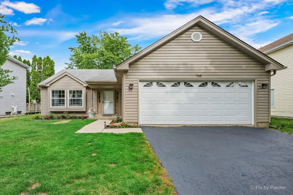 765 Thorndale DR, Elgin, IL 60120