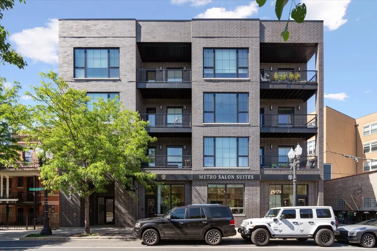 2024 W Irving Park RD #404, Chicago, IL 60618