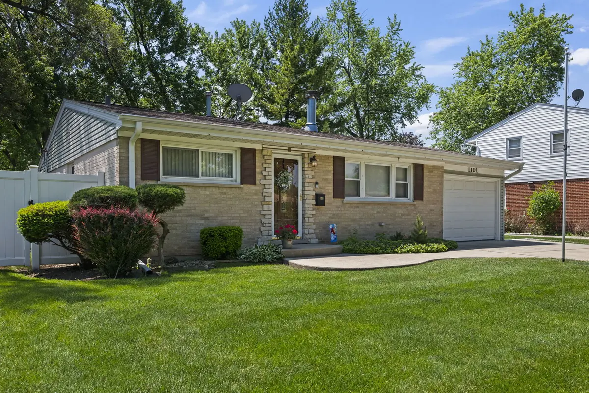 1101 ANTHONY RD, Wheeling, IL 60090