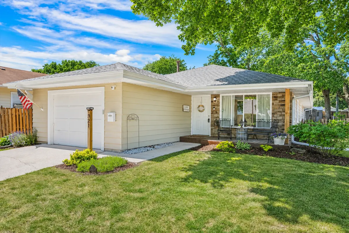 321 Ingleside AVE, Aurora, IL 60506