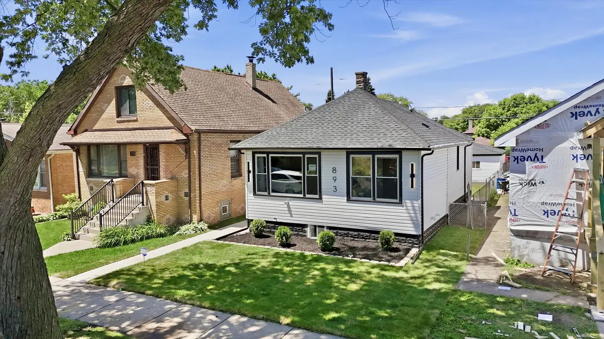 8934 S Euclid AVE, Chicago, IL 60617