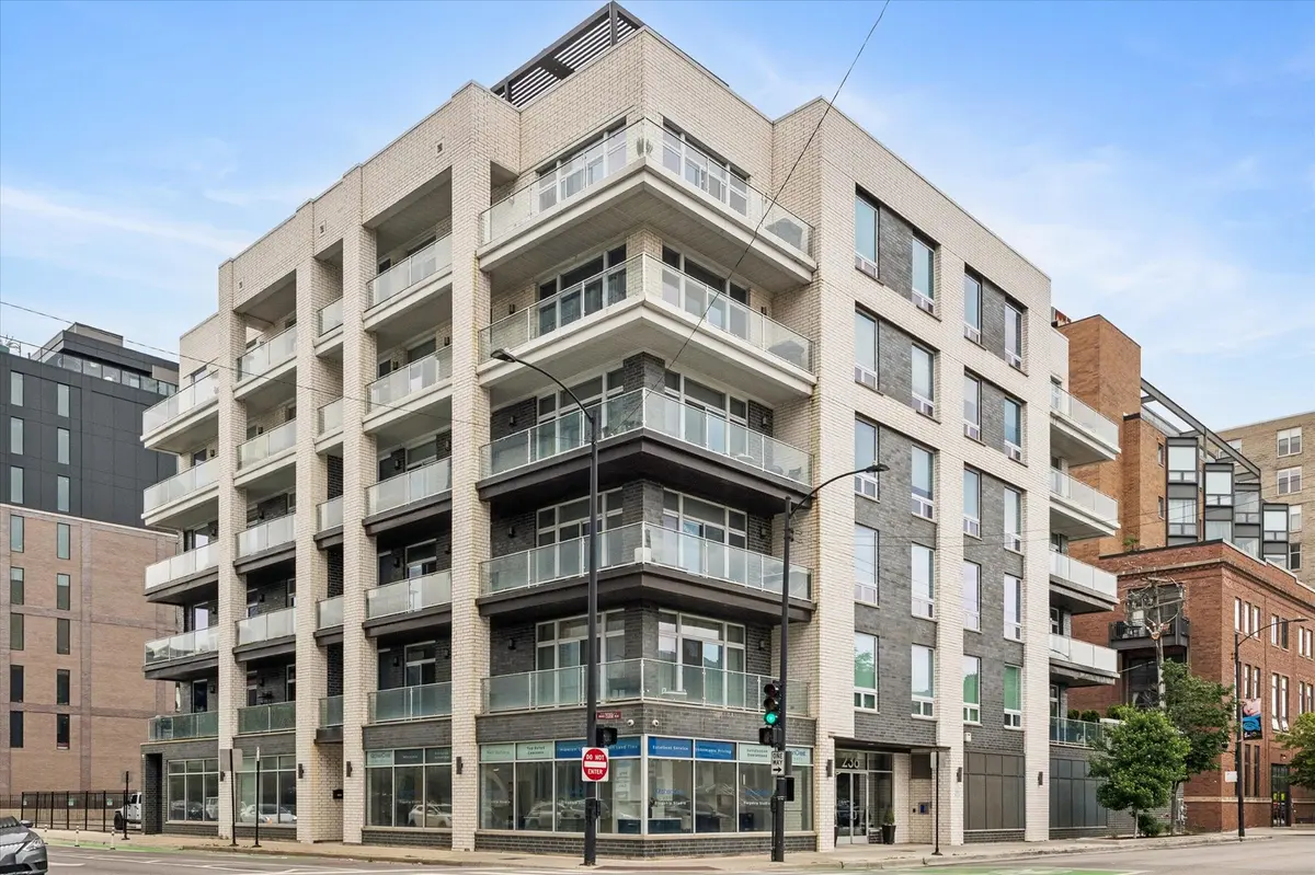 236 S Racine AVE #304, Chicago, IL 60607