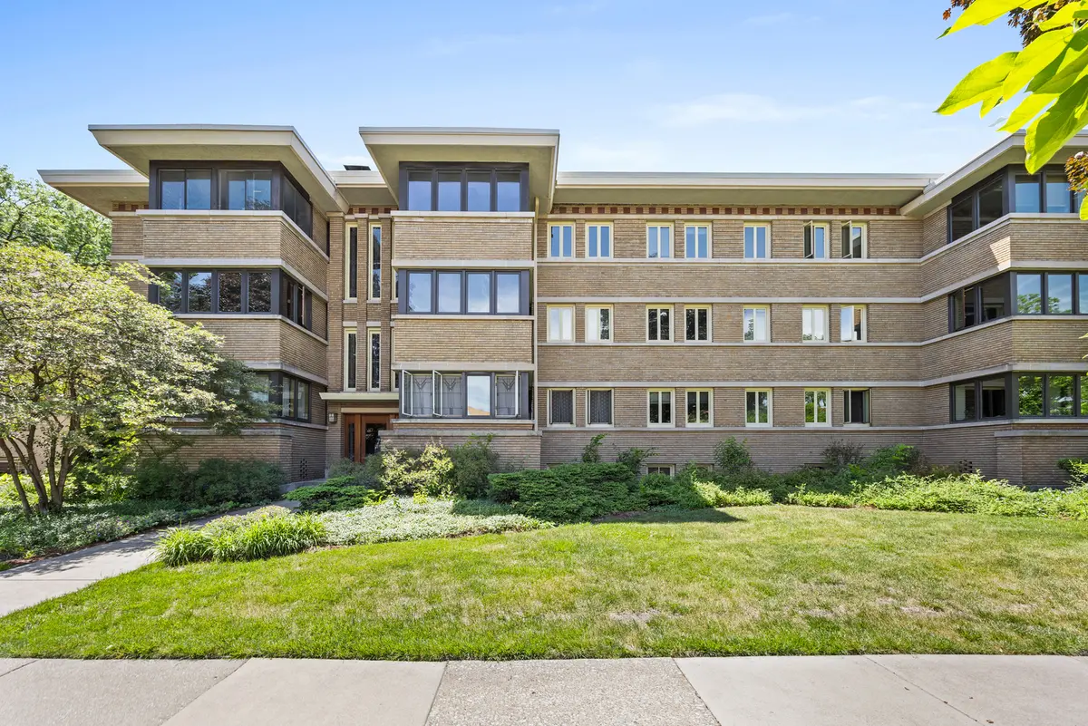 177 Linden AVE #3, Oak Park, IL 60302