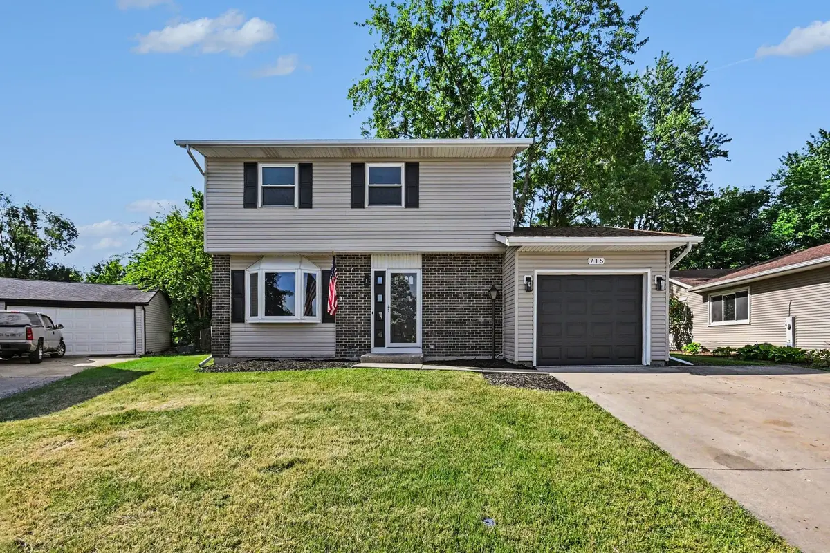 715 Evergreen CT, Romeoville, IL 60446