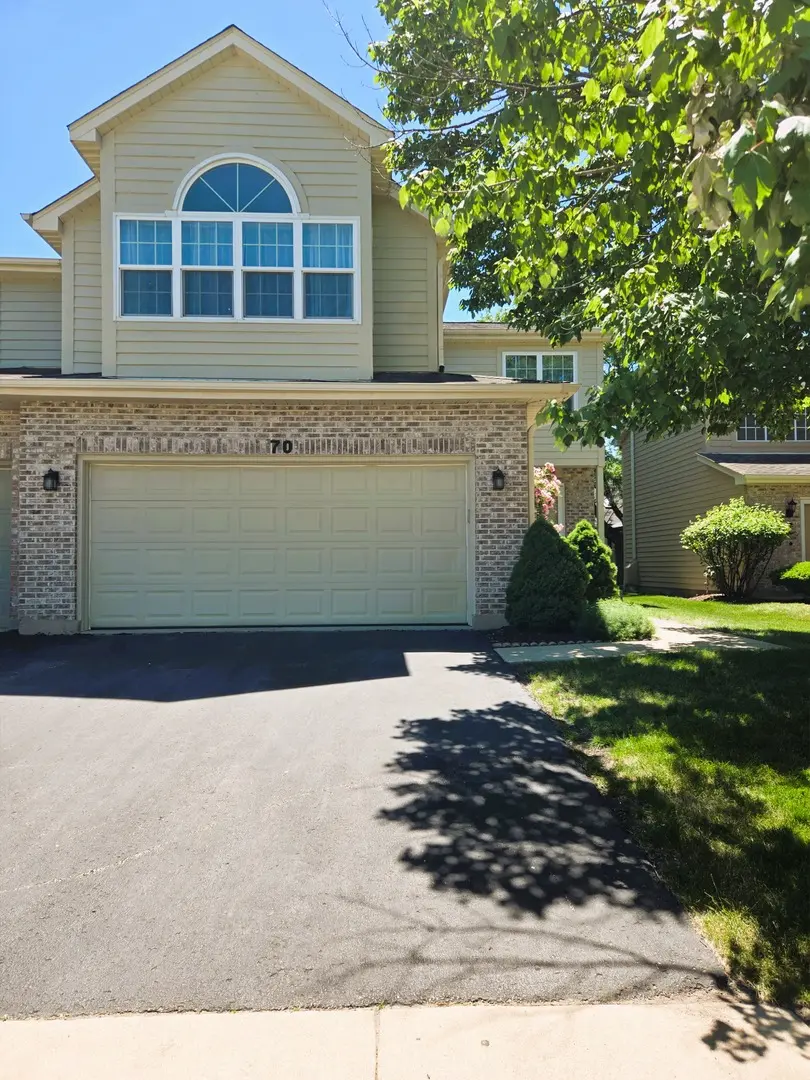 70 Townsend CIR, Naperville, IL 60565