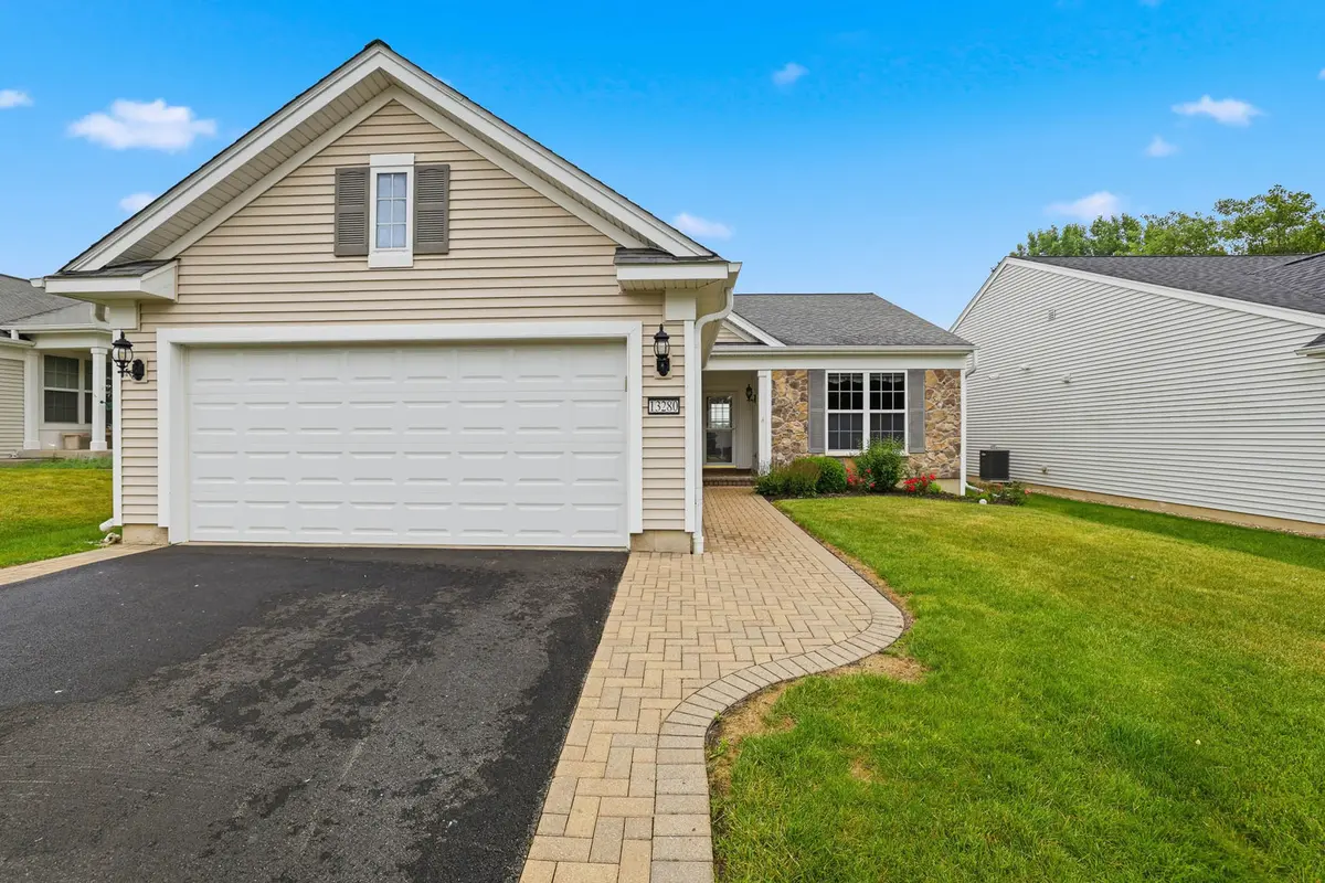 13280 Canary LN, Huntley, IL 60142