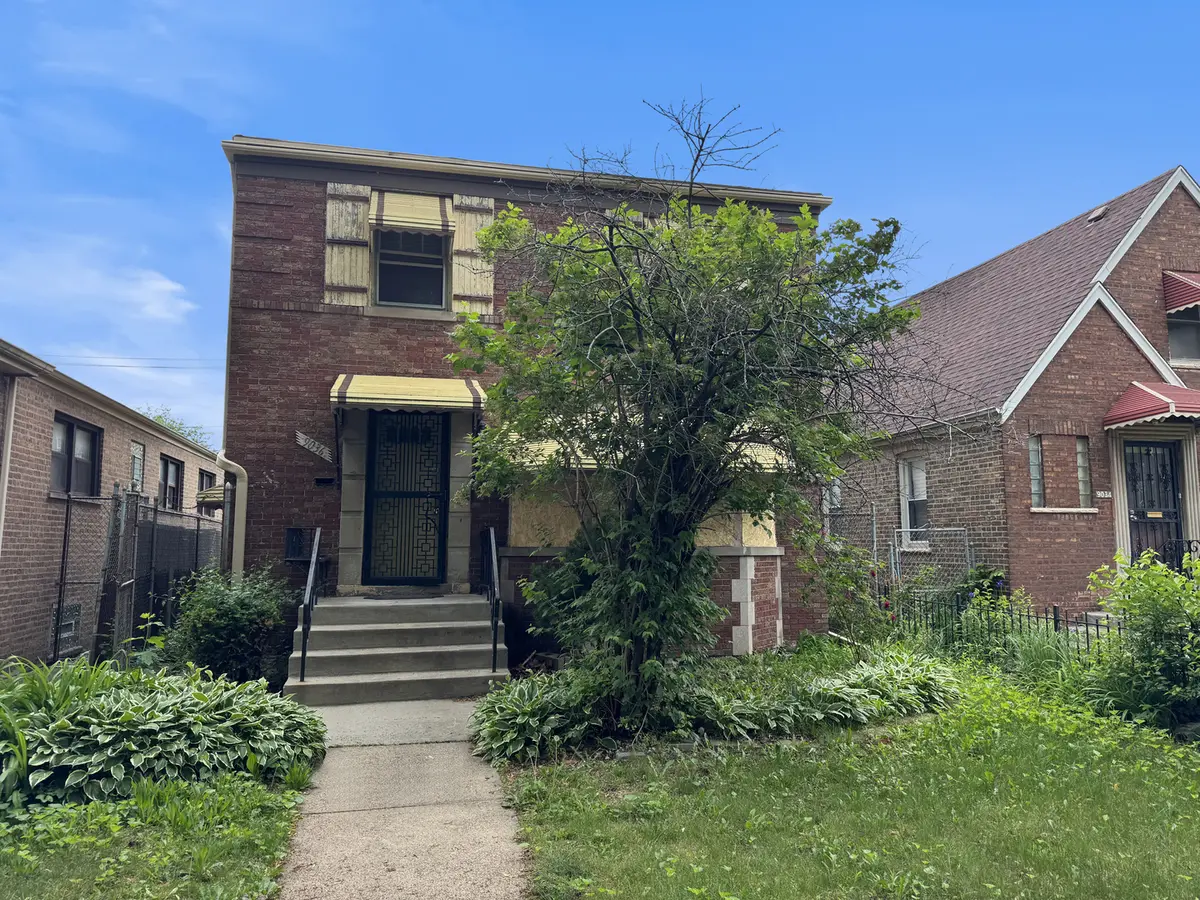 9036 S Harper AVE, Chicago, IL 60619