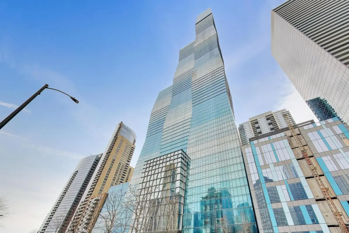 363 E Wacker DR #2709, Chicago, IL 60601