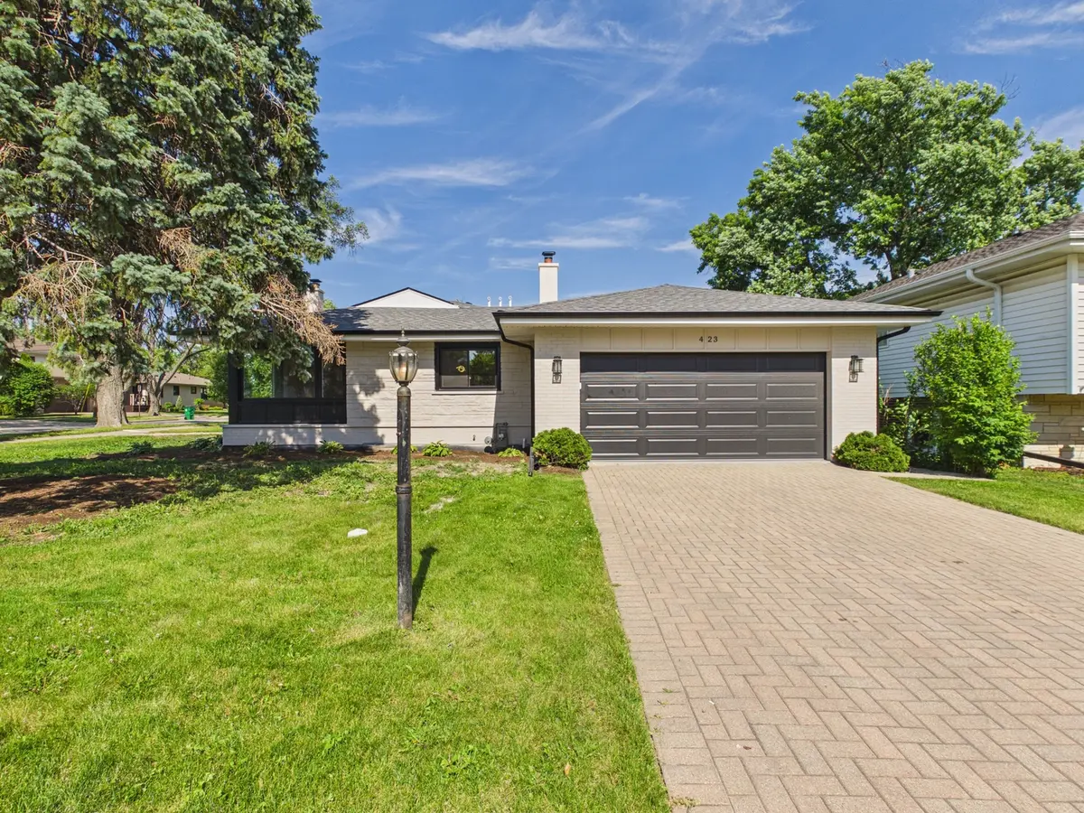 423 N Aldine AVE, Park Ridge, IL 60068