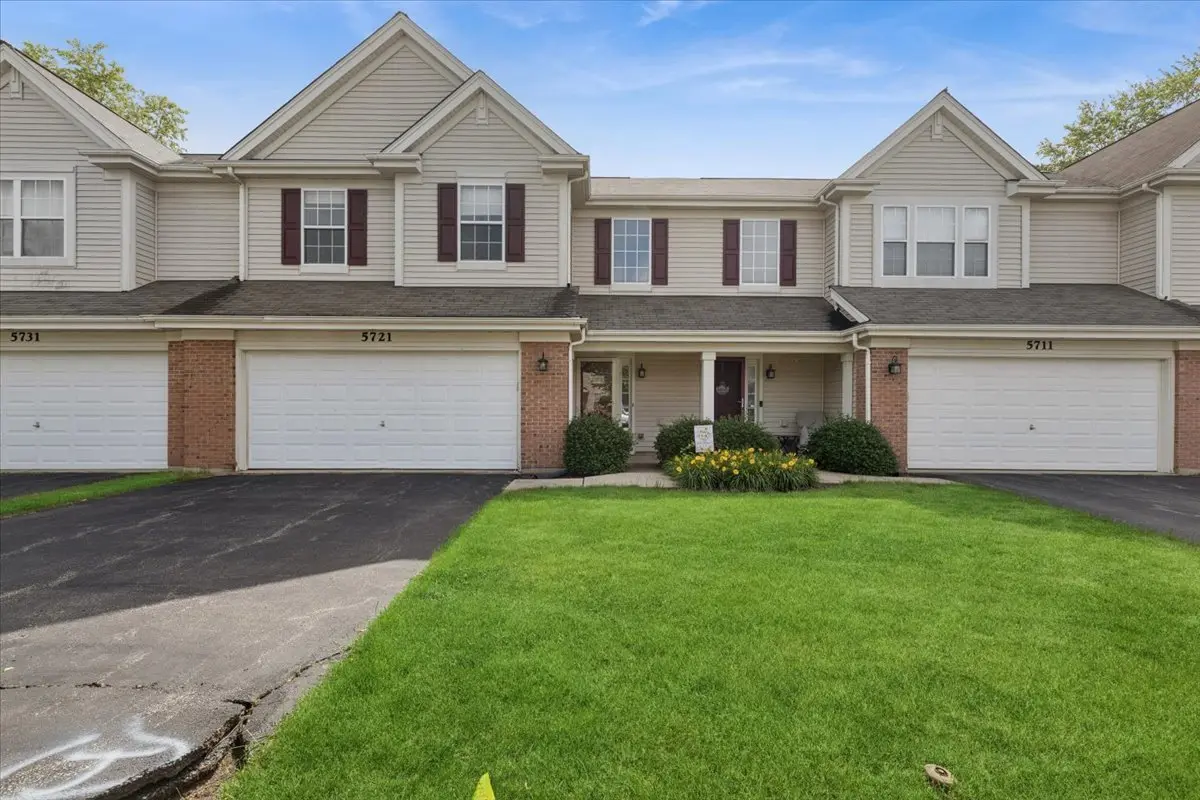 5721 Wildspring DR, Lake In The Hills, IL 60156