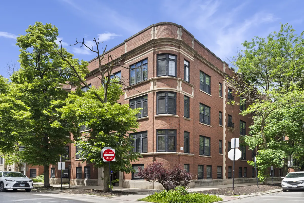 510 W Surf ST #3, Chicago, IL 60657