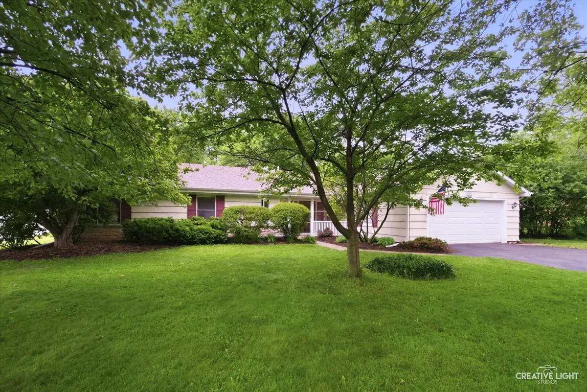 221 E Elm ST, Wheaton, IL 60189