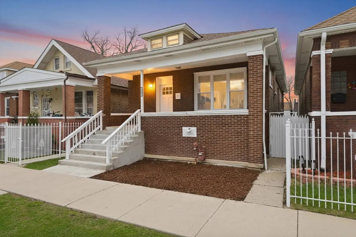 6029 S Artesian AVE, Chicago, IL 60629