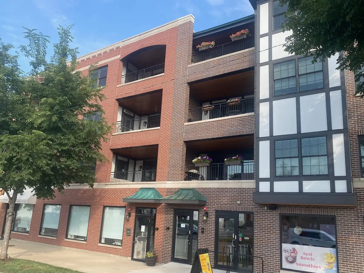 18 S Fairview AVE #2N, Park Ridge, IL 60068