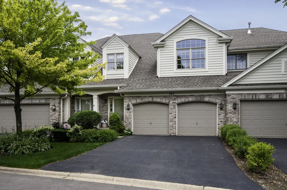 162 Fairway DR, La Grange, IL 60525