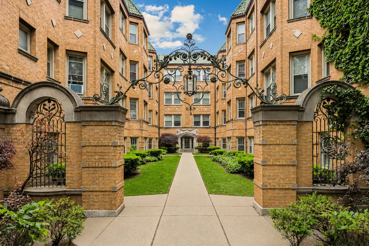 854 Washington BLVD #3, Oak Park, IL 60302