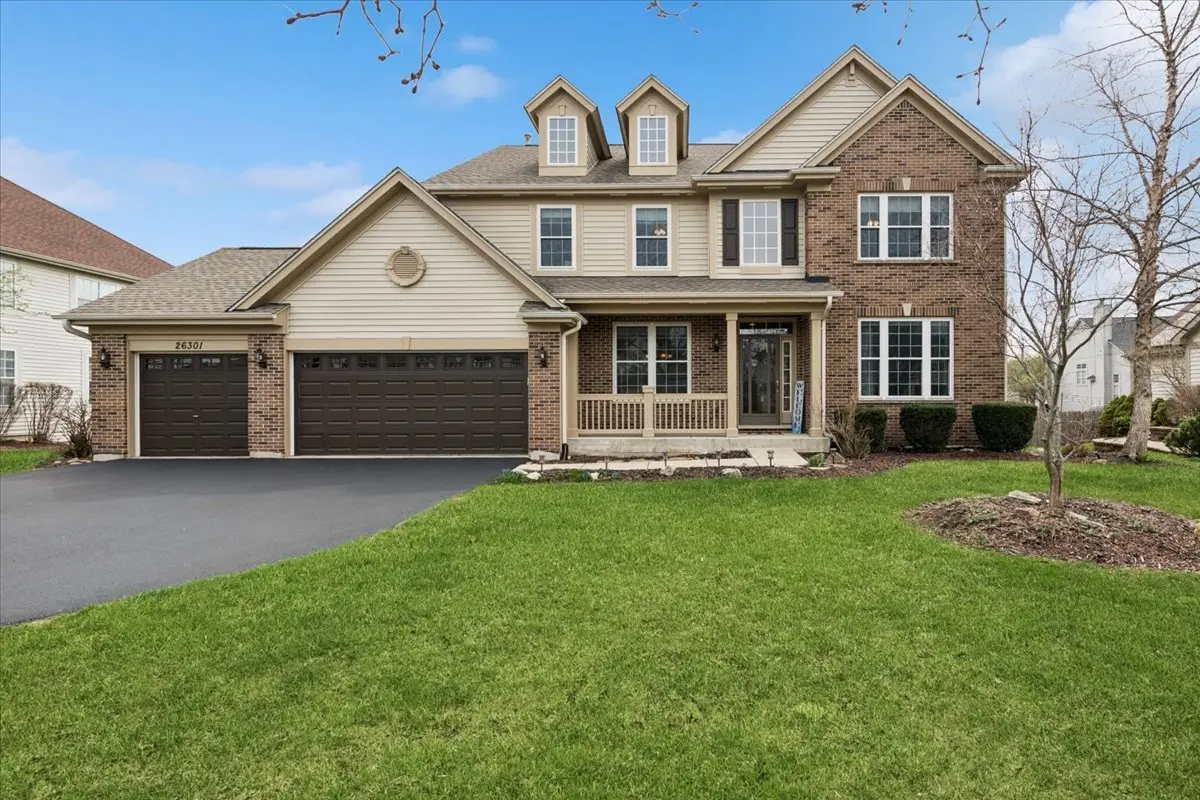 26301 Whispering Woods CIR, Plainfield, IL 60585