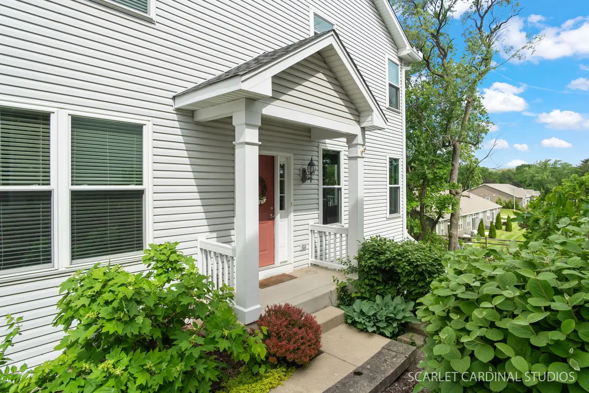 217 Ridge RD, North Aurora, IL 60542