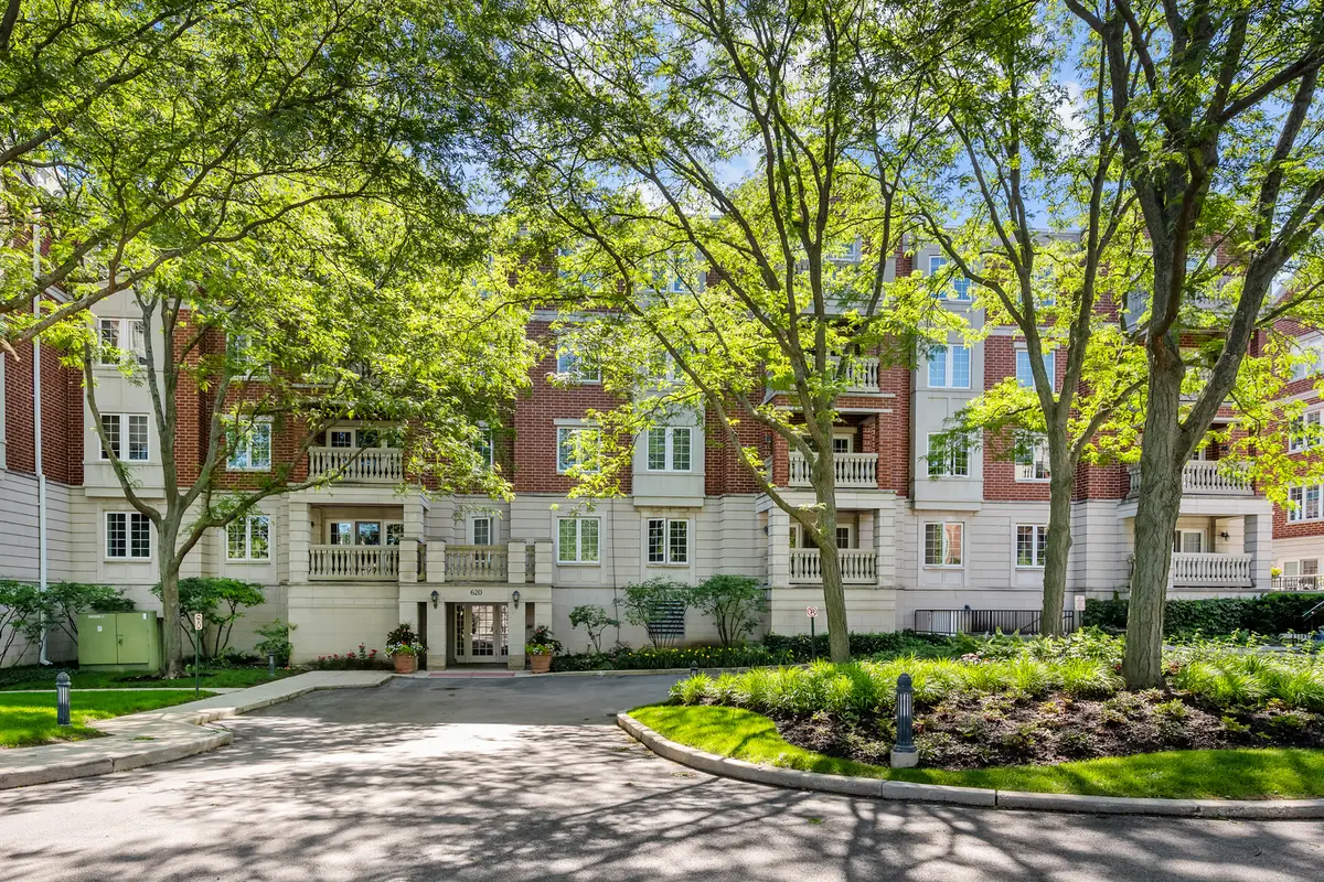 620 Homewood AVE #307, Highland Park, IL 60035