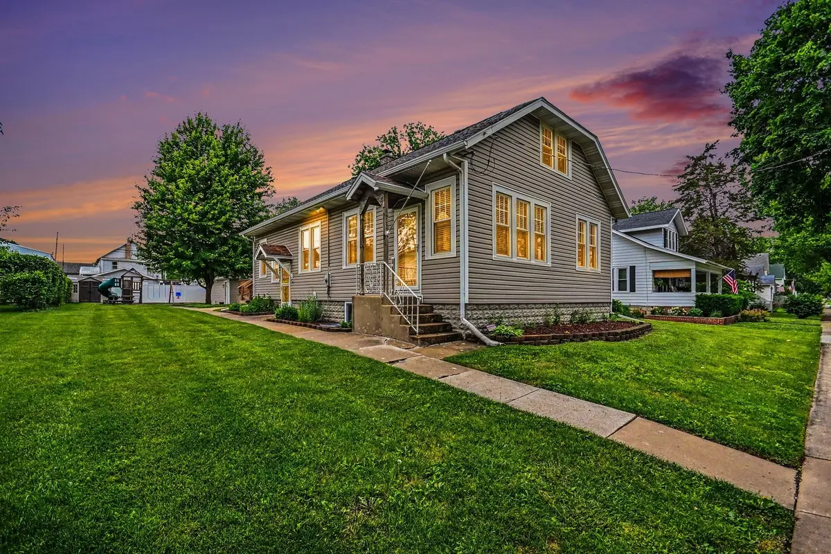 622 Woodward ST, Beecher, IL 60401