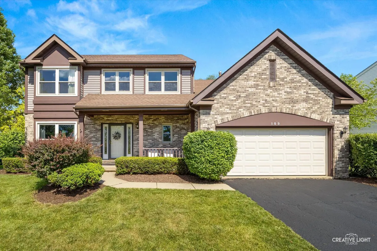 109 Bobolink DR, Grayslake, IL 60030