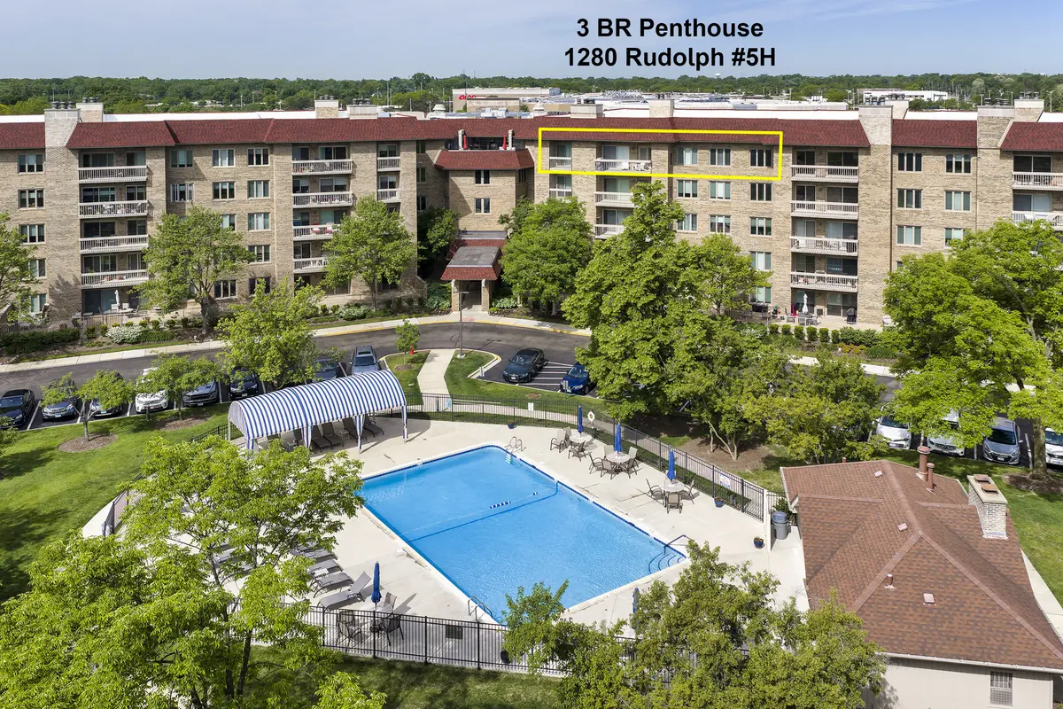 1280 Rudolph RD #5H, Northbrook, IL 60062