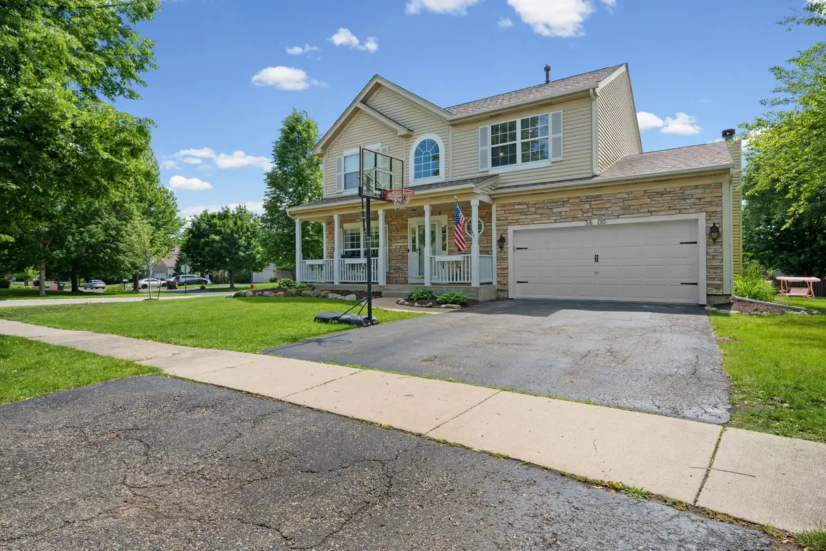 3600 Chadwick LN, Lake In The Hills, IL 60156