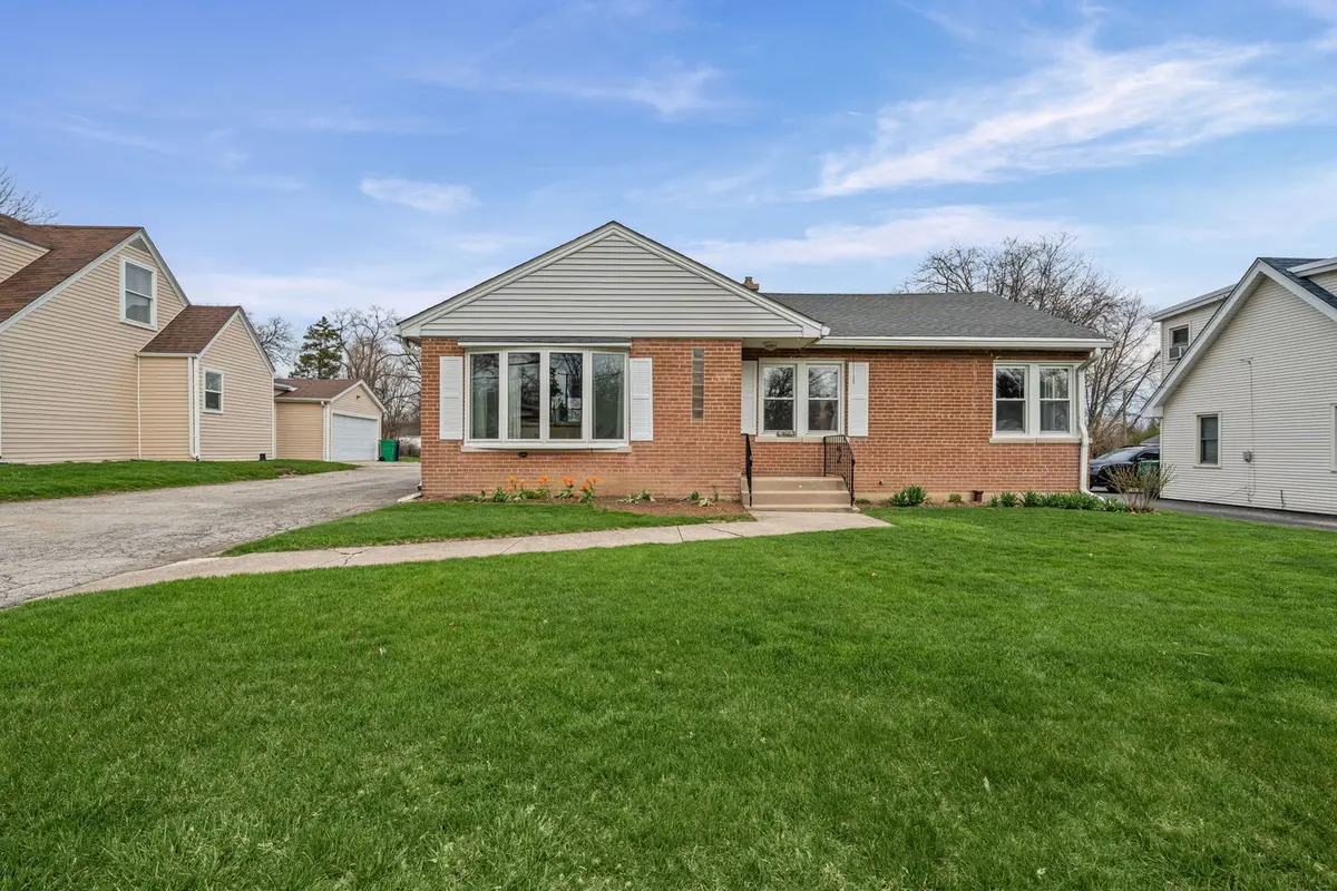 317 N Grace ST, Lombard, IL 60148