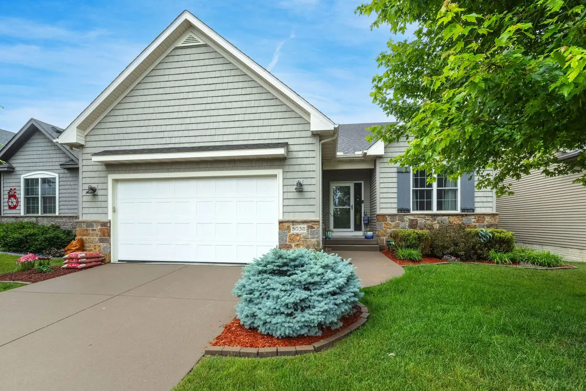 5038 Emeis View CT, Davenport, IA 52804