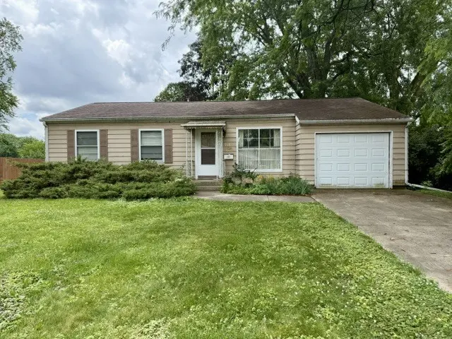 915 16th ST, Mendota, IL 61342