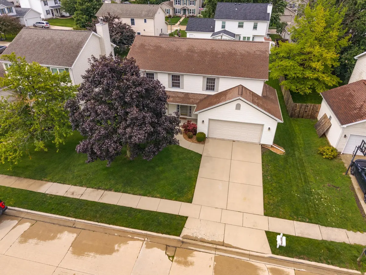 1014 Sawgrass DR, Normal, IL 61761