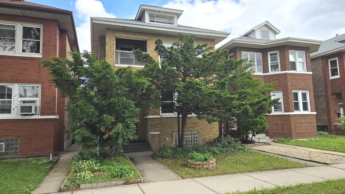 4307 S Sawyer AVE, Chicago, IL 60632