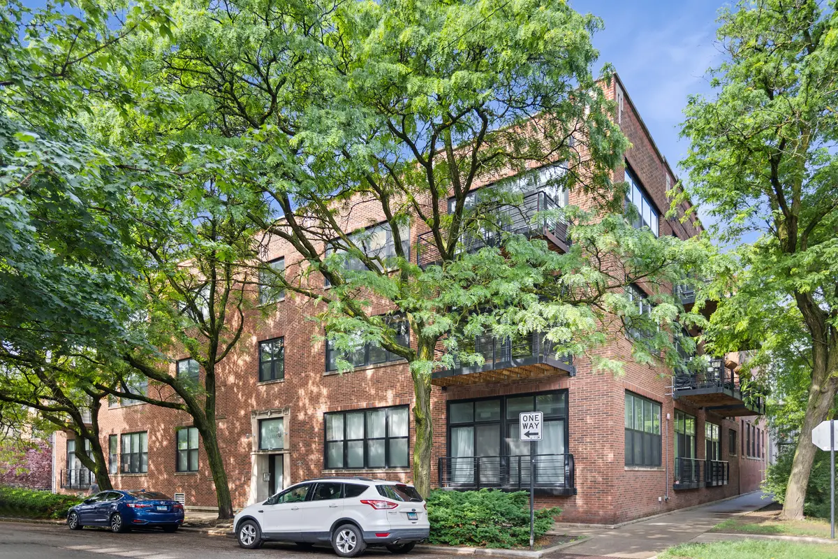 1670 N Claremont AVE #208, Chicago, IL 60647