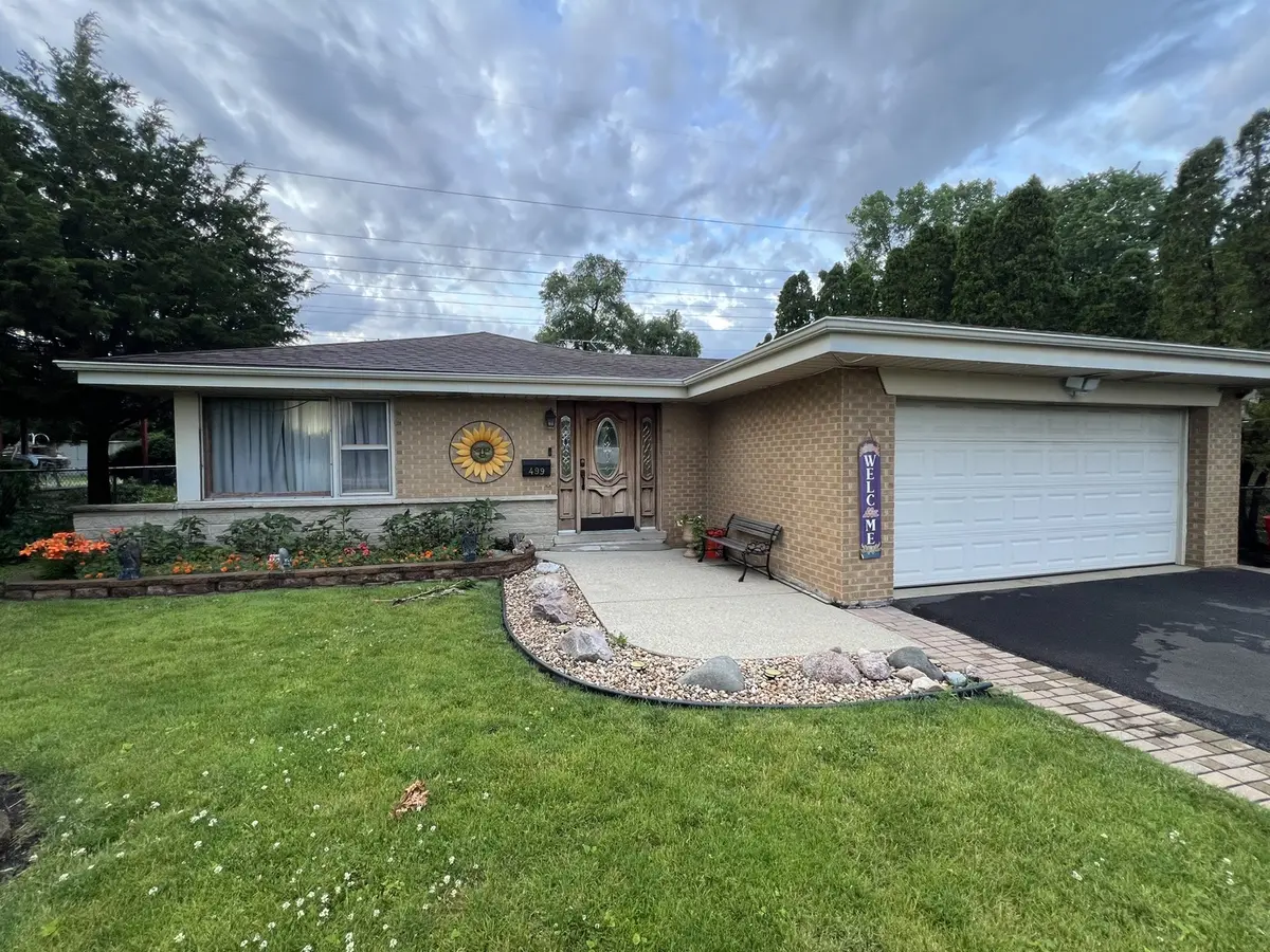 499 Gilbert DR, Wood Dale, IL 60191