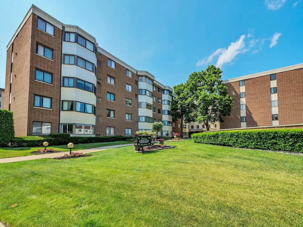 5500 Lincoln AVE #414E, Morton Grove, IL 60053
