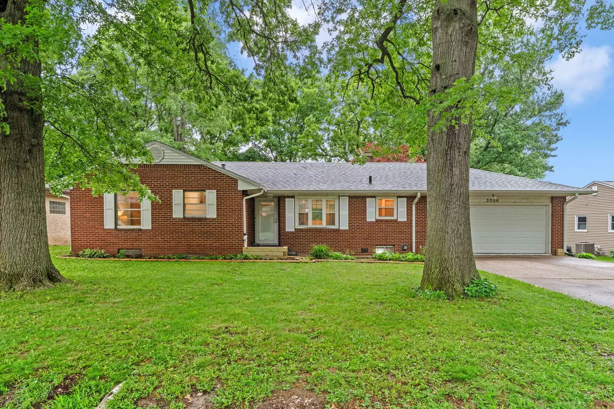3306 15th Street A ST, Moline, IL 61265