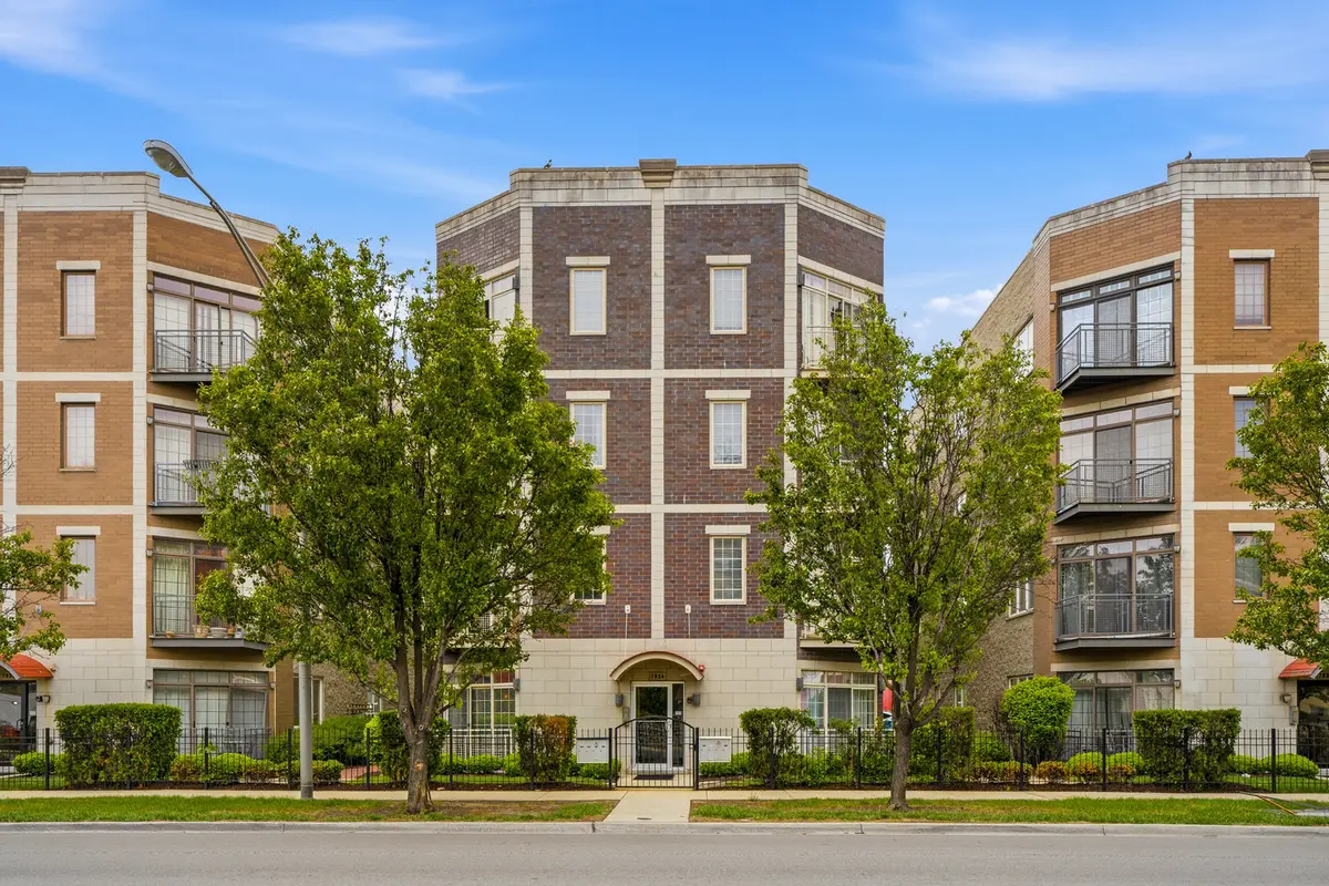 7934 W Grand AVE #1W, Elmwood Park, IL 60707