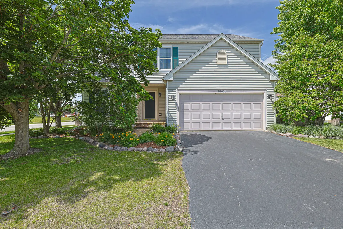 20456 Spruce LN, Crest Hill, IL 60403