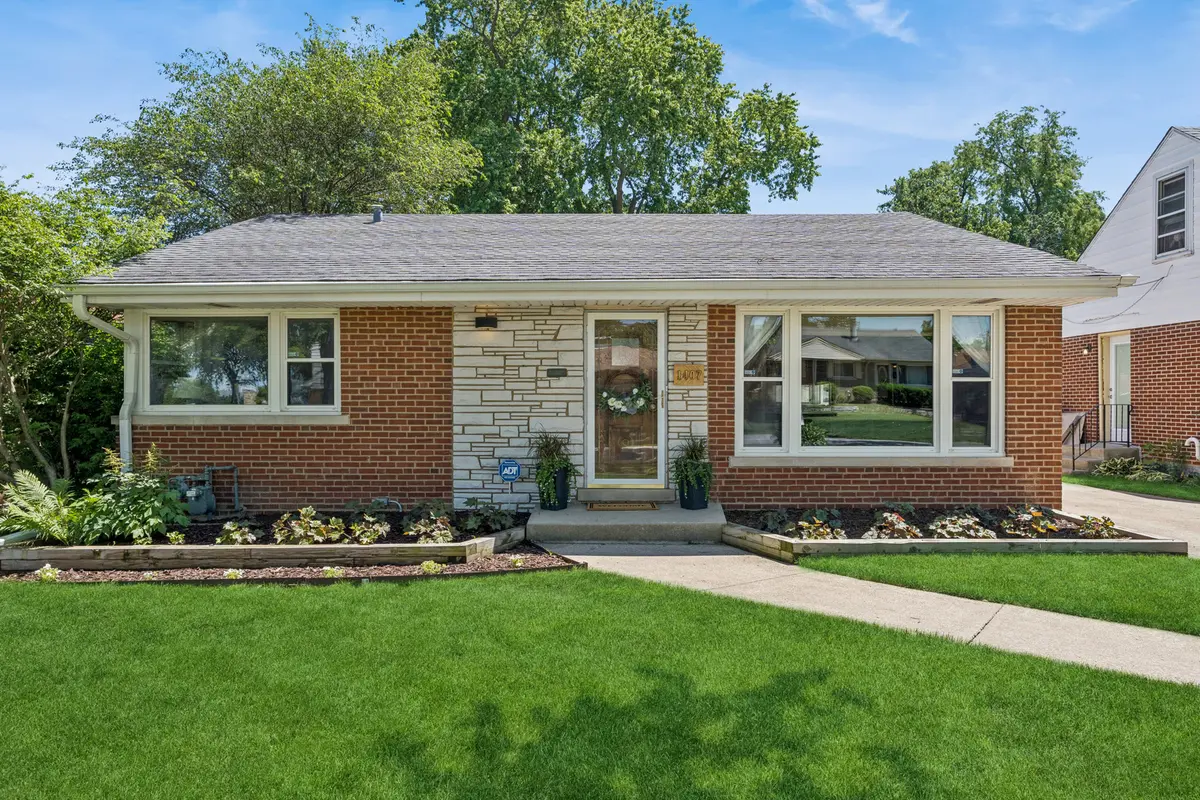 1407 Heidorn AVE, Westchester, IL 60154
