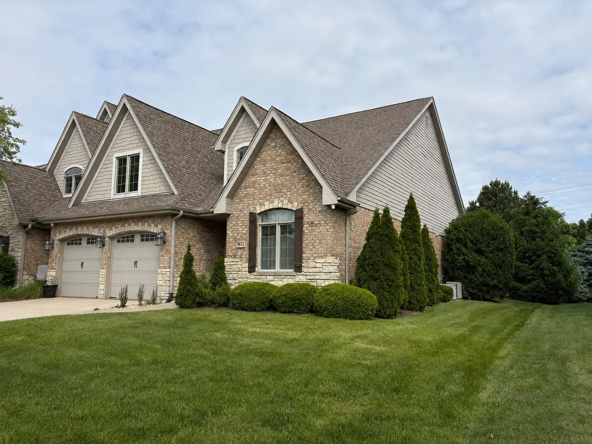 9832 Folkers DR #9832, Frankfort, IL 60423