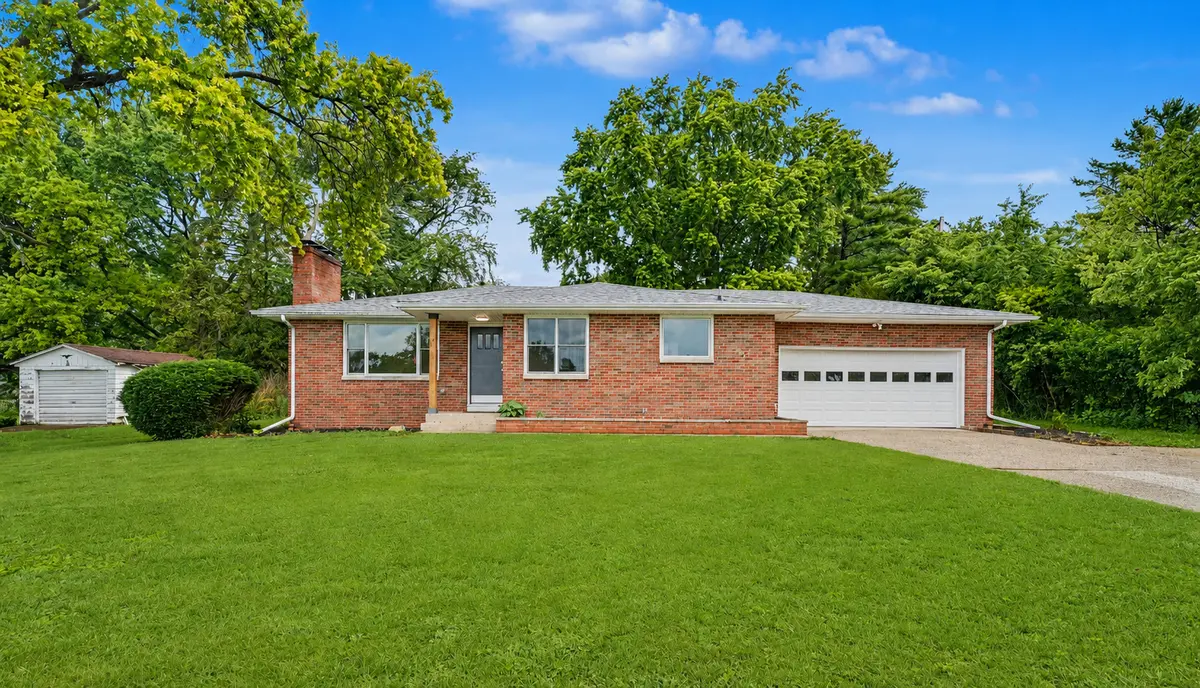 904 W Kirby AVE, Champaign, IL 61821
