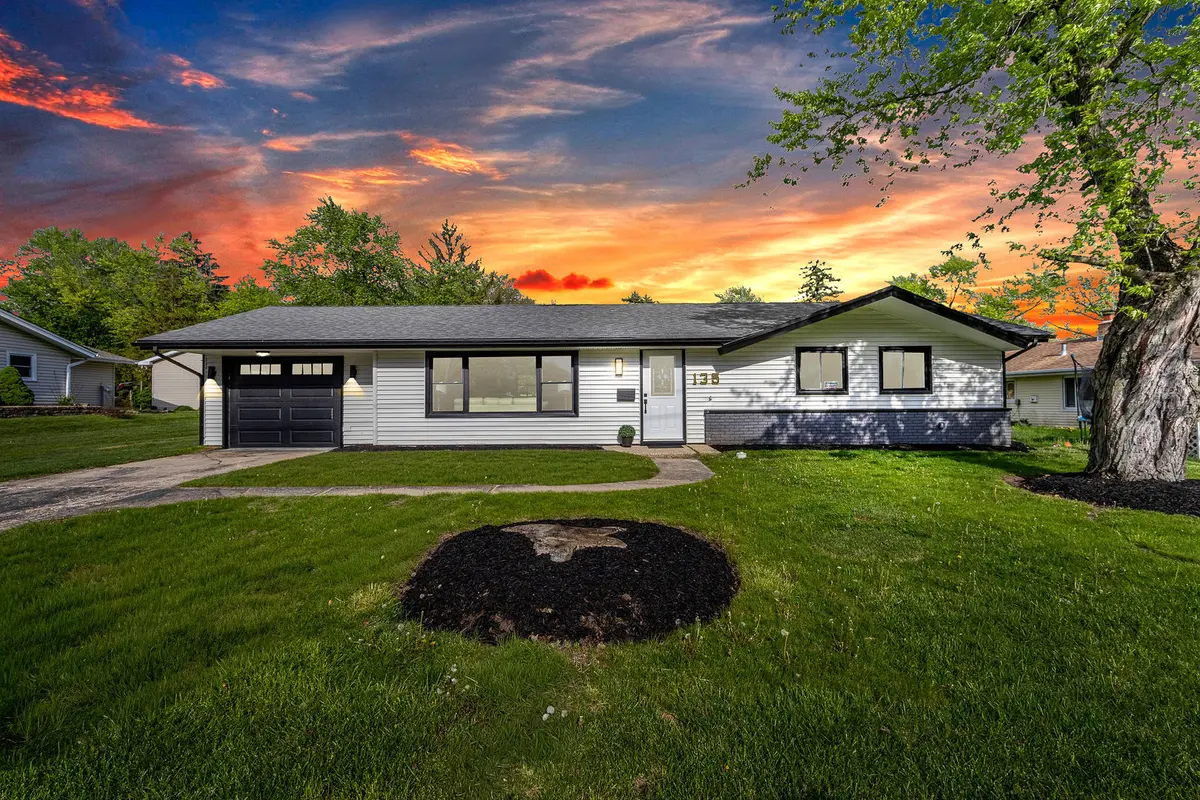 135 S Walnut LN, Schaumburg, IL 60193