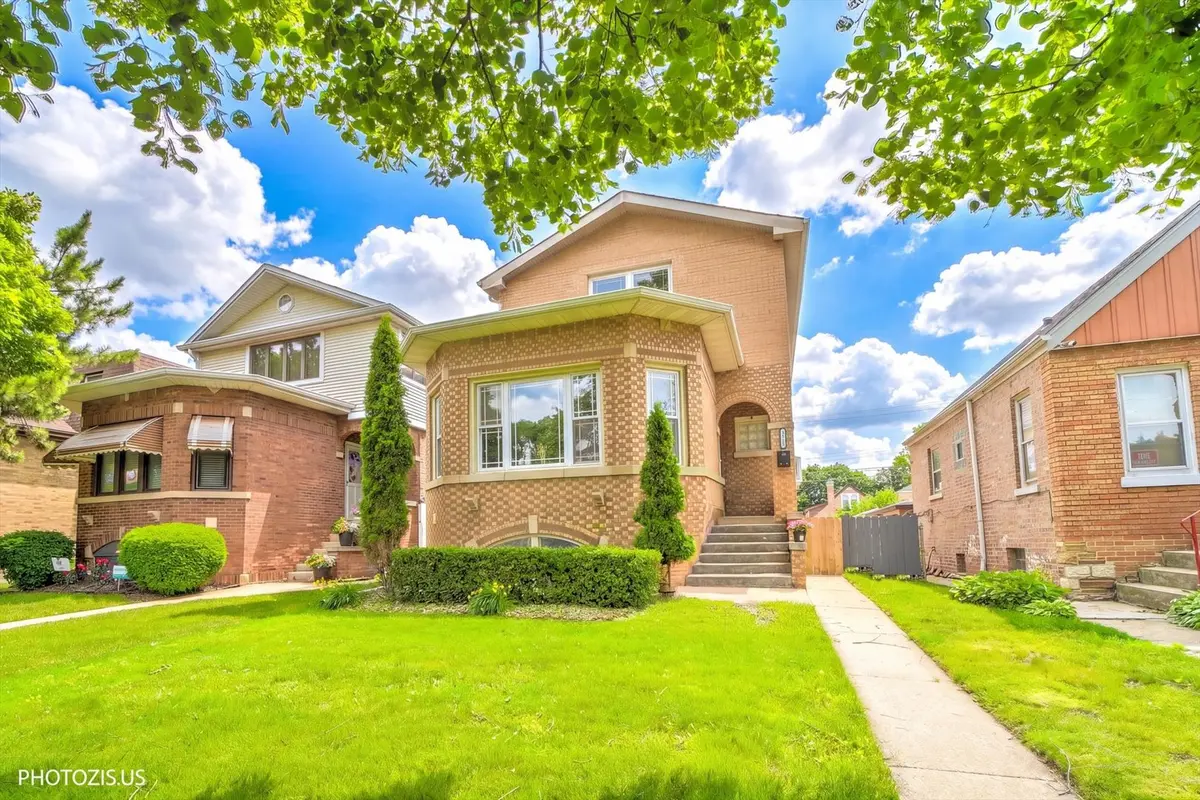 3515 N Oriole AVE, Chicago, IL 60634