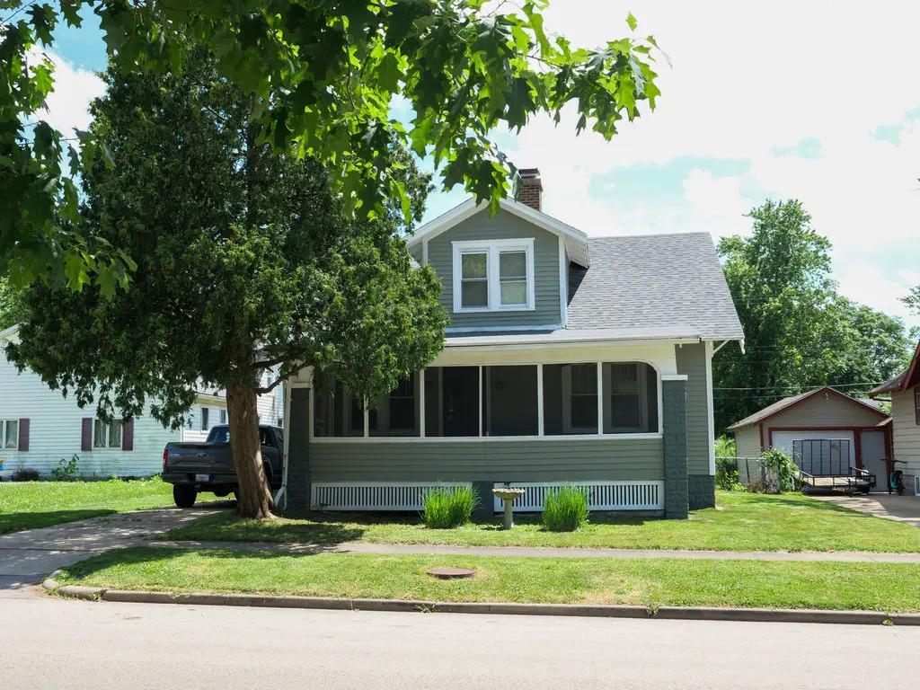 813 W Vine ST, Champaign, IL 61820