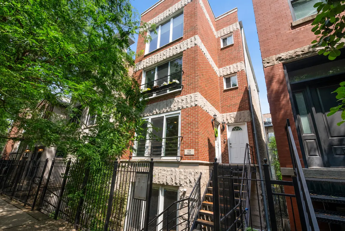 1734 W Pierce AVE #1, Chicago, IL 60622