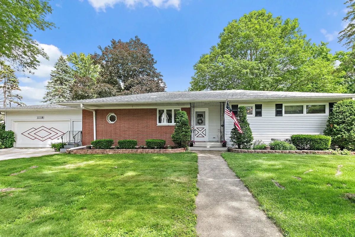 11118 Lincoln ST, Huntley, IL 60142