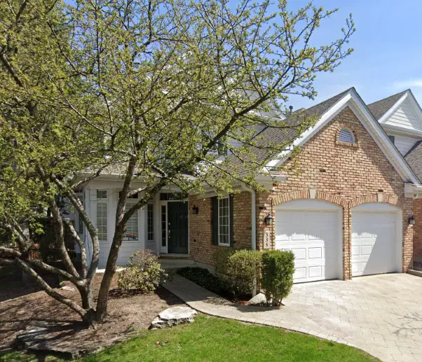 335 Reserve CIR, Clarendon Hills, IL 60514