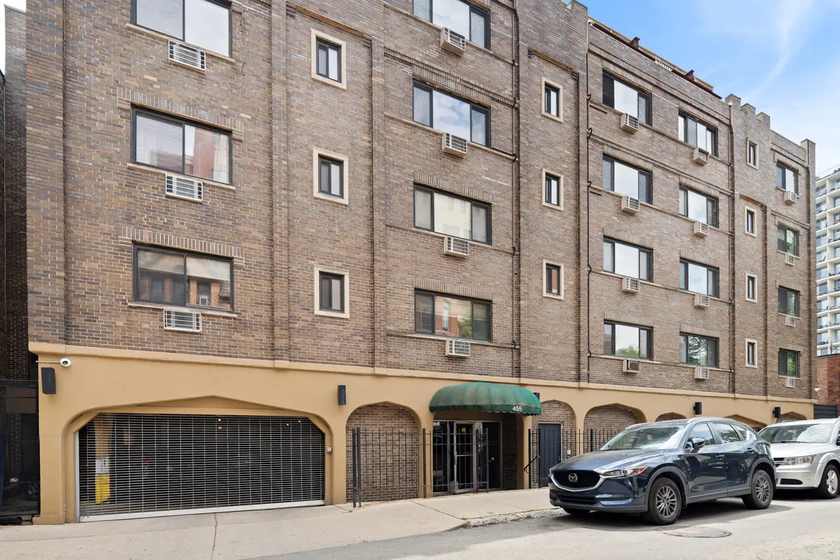455 W Saint James PL #506, Chicago, IL 60614