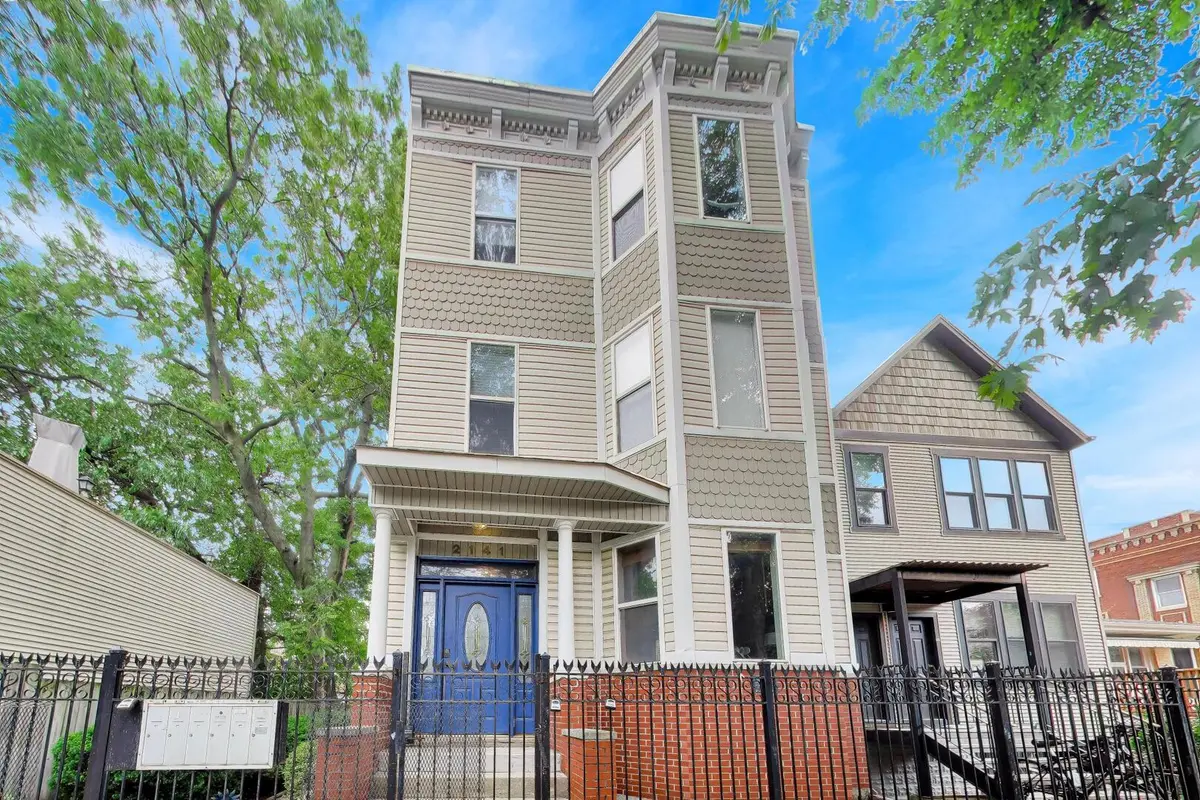 2141 N Point ST #1F, Chicago, IL 60647