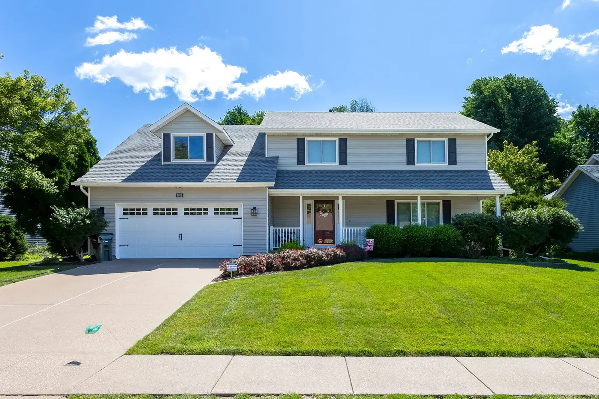 4621 Hamilton DR, Davenport, IA 52807
